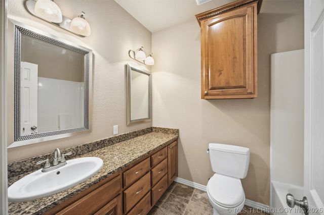 2004 E Trailwood Street, Stigler, OK 74462