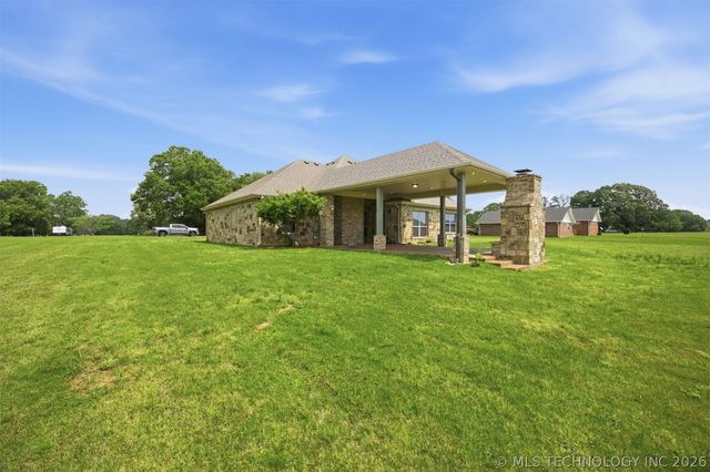 2004 E Trailwood Street, Stigler, OK 74462