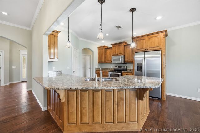 2004 E Trailwood Street, Stigler, OK 74462