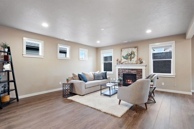 1638 W 68th Ave, Spokane, WA 99224