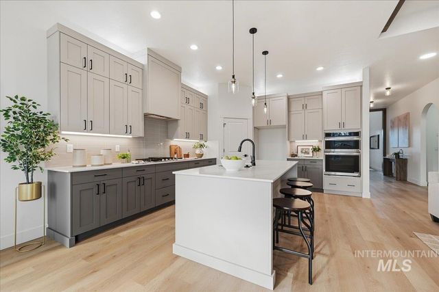 533 W Millstone St, Middleton, ID 83644