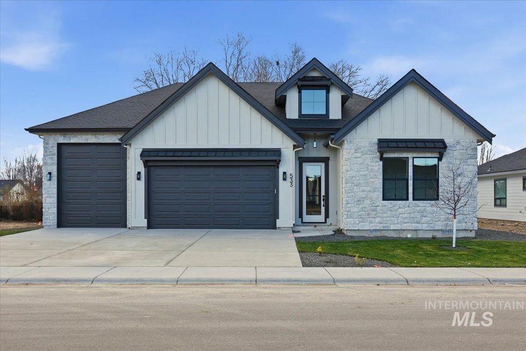 533 W Millstone St, Middleton, ID 83644