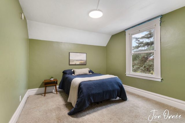 820 Lugers Road, Holland, MI 49423