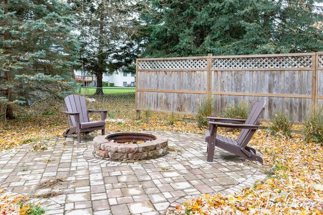 820 Lugers Road, Holland, MI 49423