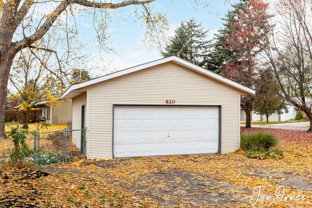 820 Lugers Road, Holland, MI 49423