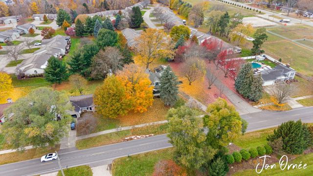 820 Lugers Road, Holland, MI 49423