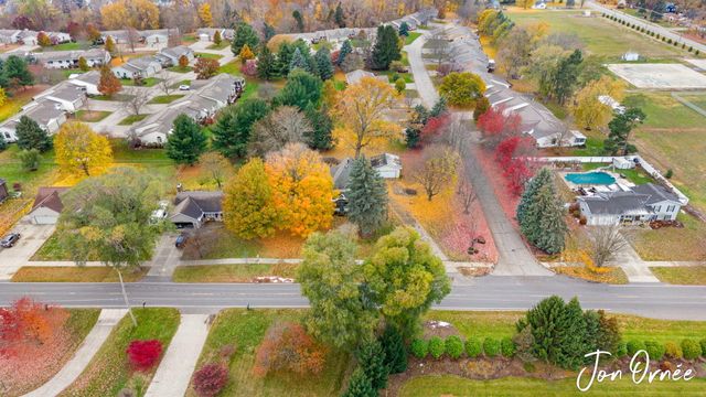 820 Lugers Road, Holland, MI 49423