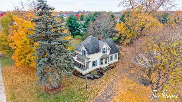 820 Lugers Road, Holland, MI 49423