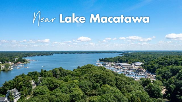 820 Lugers Road, Holland, MI 49423