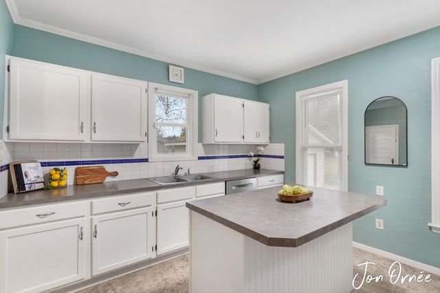 820 Lugers Road, Holland, MI 49423