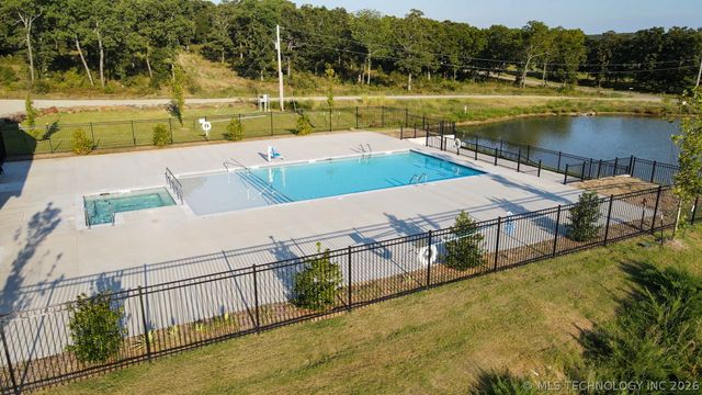 24 Falcon Tree Loop, Eufaula, OK 74432