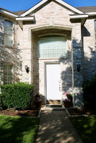 3748 Muirfield Drive, Carrollton, TX 75007