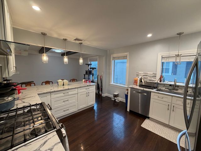 29 Walsh Ave 2, Peabody, MA 01960