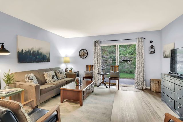 2963 Vineyards Parkway 1, Branson, MO 65616