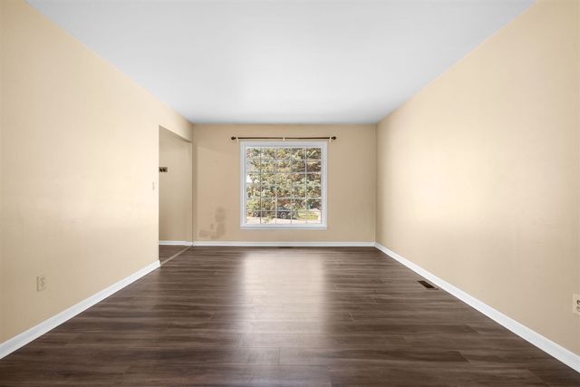 2431 Roanoke Drive, Ypsilanti, MI 48197