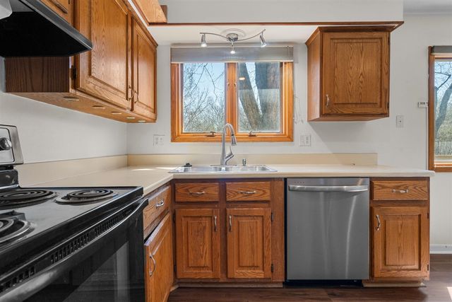 2431 Roanoke Drive, Ypsilanti, MI 48197