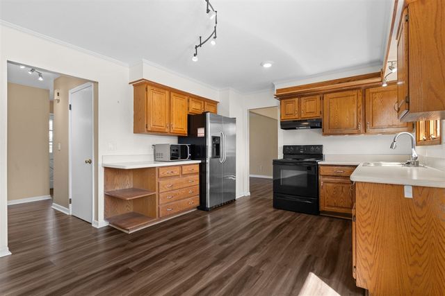 2431 Roanoke Drive, Ypsilanti, MI 48197