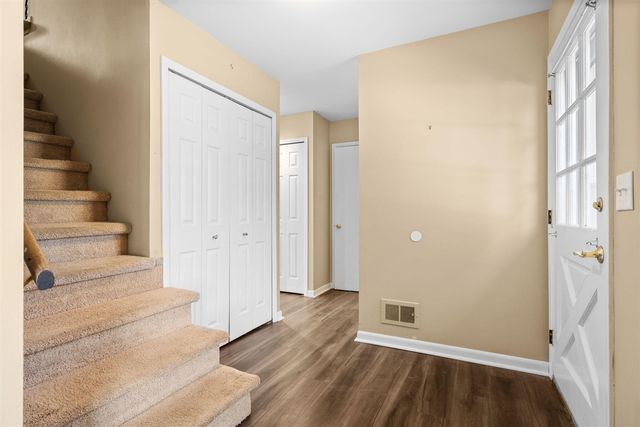 2431 Roanoke Drive, Ypsilanti, MI 48197