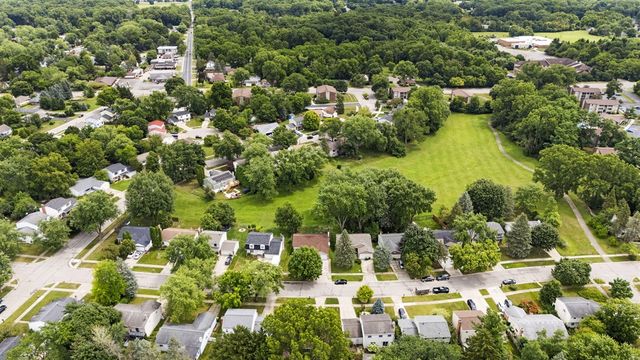 2431 Roanoke Drive, Ypsilanti, MI 48197