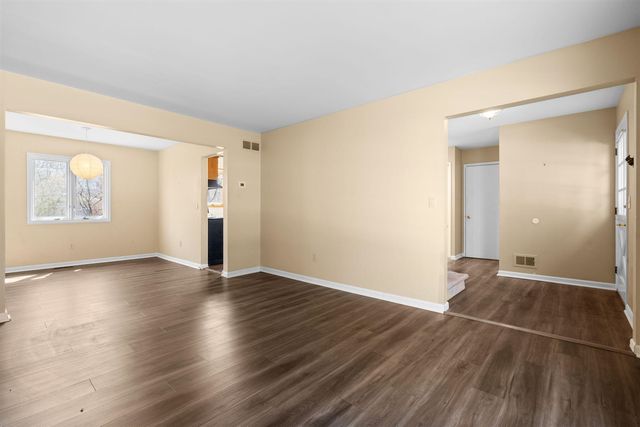 2431 Roanoke Drive, Ypsilanti, MI 48197