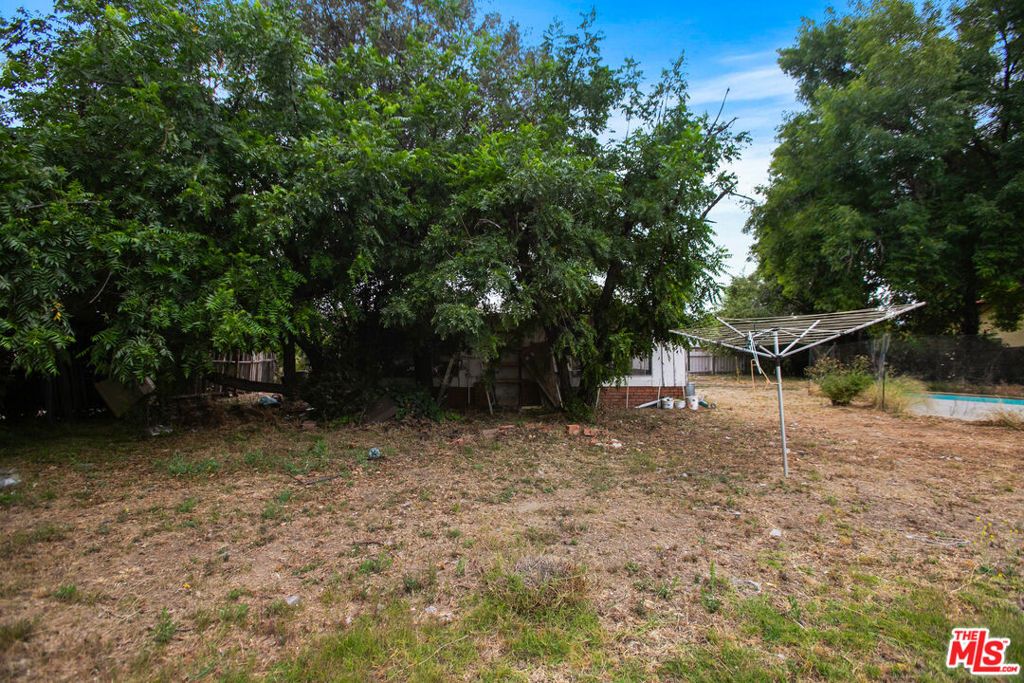 Image 10 of property listing at 7800 Jordan Avenue, Los Angeles, CA 91304