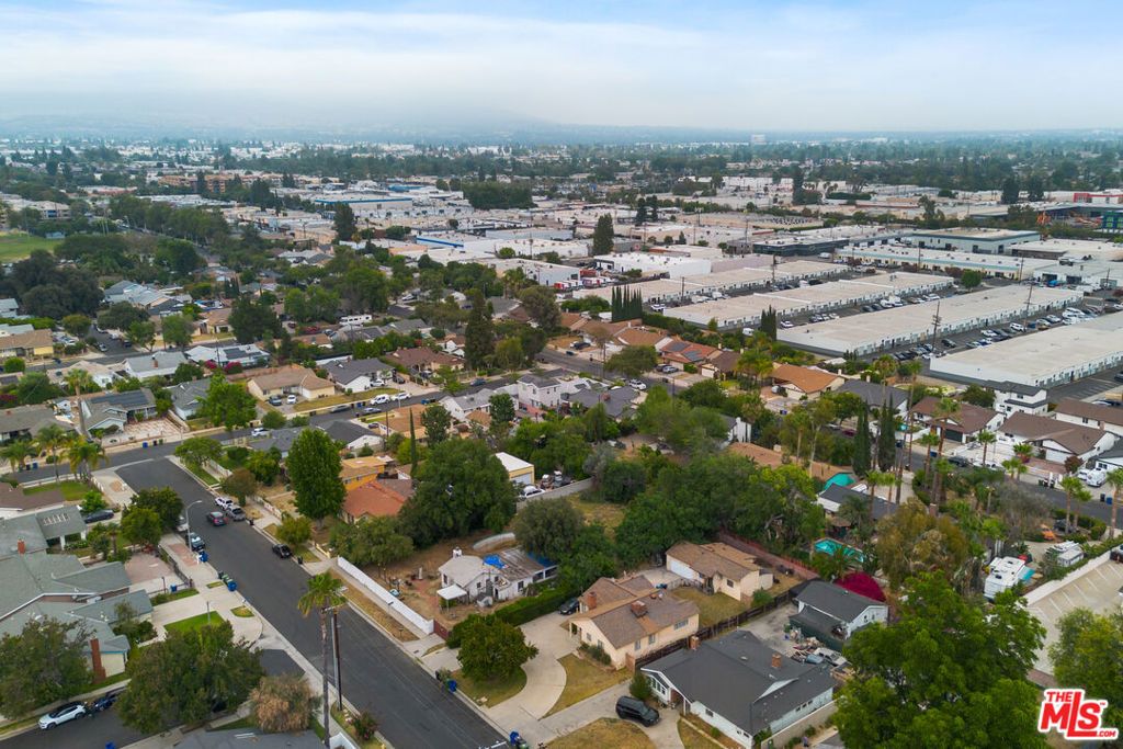 Image 24 of property listing at 7800 Jordan Avenue, Los Angeles, CA 91304