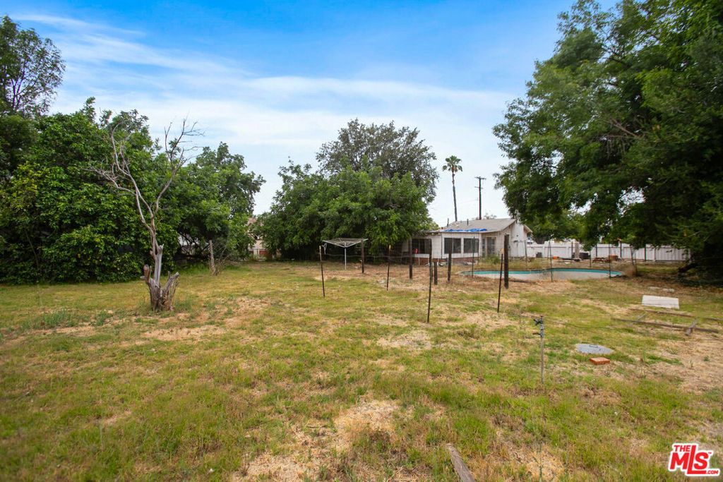 Image 9 of property listing at 7800 Jordan Avenue, Los Angeles, CA 91304