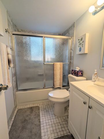 100 E Kingswood E, West Palm Beach, FL 33417