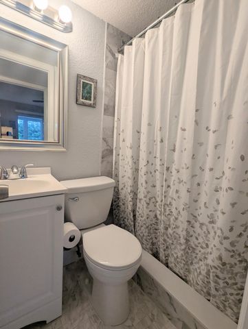 100 E Kingswood E, West Palm Beach, FL 33417