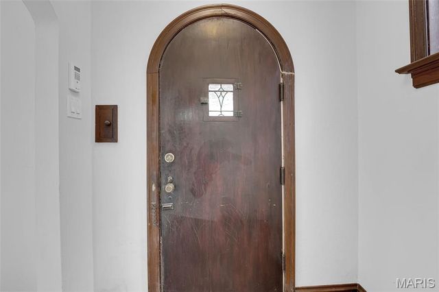 4035 Fairview Avenue, St Louis, MO 63116