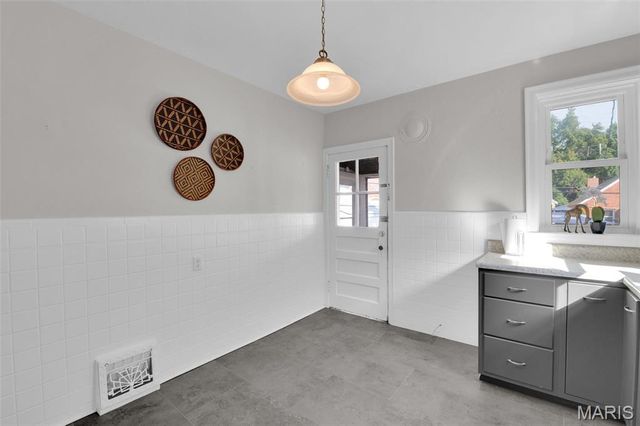 4035 Fairview Avenue, St Louis, MO 63116