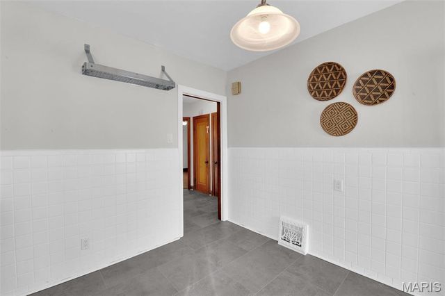 4035 Fairview Avenue, St Louis, MO 63116