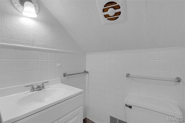 4035 Fairview Avenue, St Louis, MO 63116