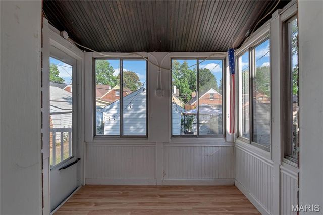 4035 Fairview Avenue, St Louis, MO 63116