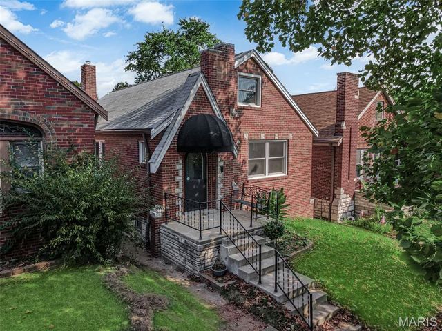 4035 Fairview Avenue, St Louis, MO 63116