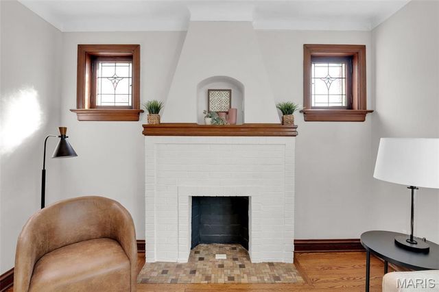 4035 Fairview Avenue, St Louis, MO 63116