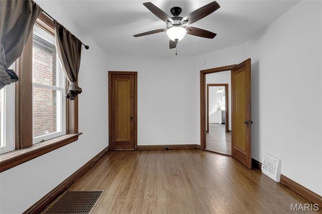 4035 Fairview Avenue, St Louis, MO 63116