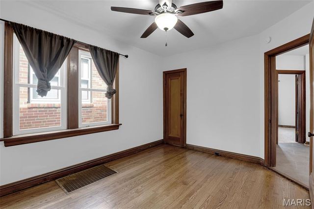 4035 Fairview Avenue, St Louis, MO 63116