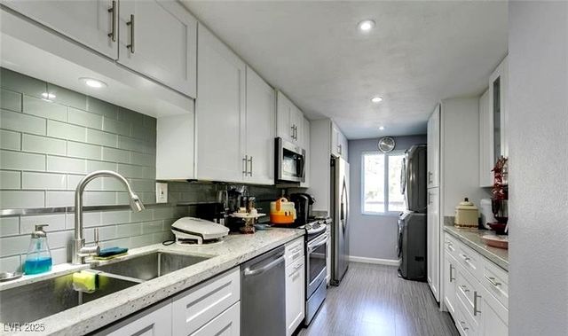 730 South Royal Crest Circle 414, Las Vegas, NV 89169