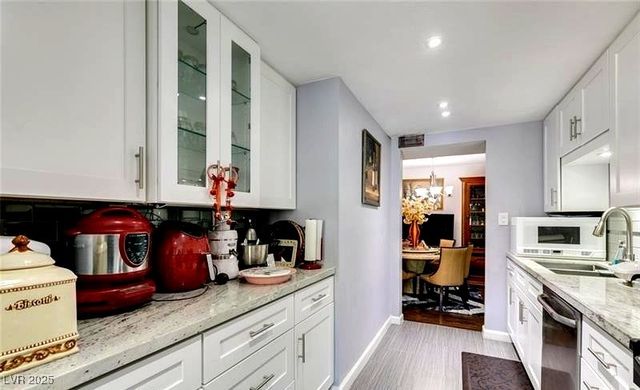 730 South Royal Crest Circle 414, Las Vegas, NV 89169