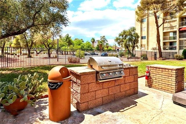 730 South Royal Crest Circle 414, Las Vegas, NV 89169