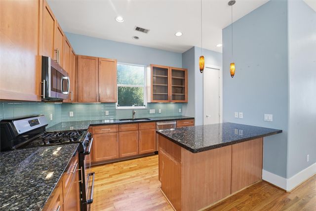 5427 Kansas Street C, Houston, TX 77007