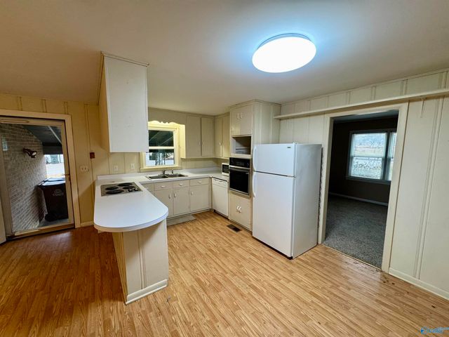 702 E Washington Street, Athens, AL 35611