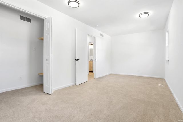 7455 Oakpark Drive, Newburgh, IN 47630