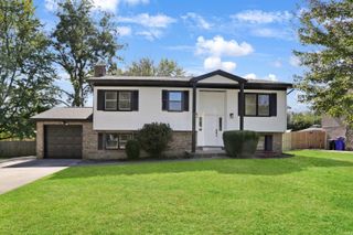 7455 Oakpark Drive, Newburgh, IN 47630