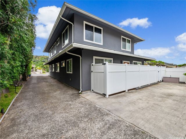 2134 Kanealii Avenue, Honolulu, HI 96813