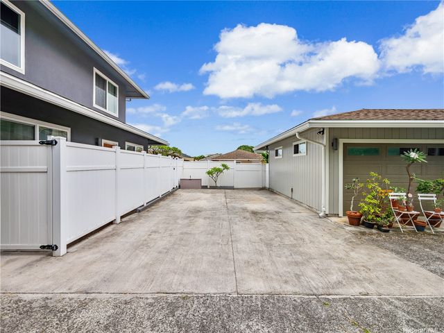 2134 Kanealii Avenue, Honolulu, HI 96813