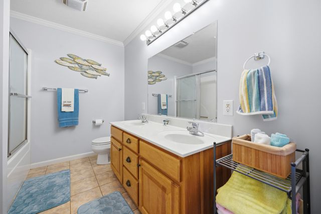 1728 Yarbro Landing Ln, Decaturville, TN 38329
