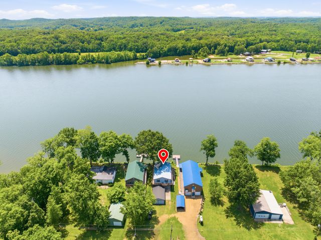 1728 Yarbro Landing Ln, Decaturville, TN 38329