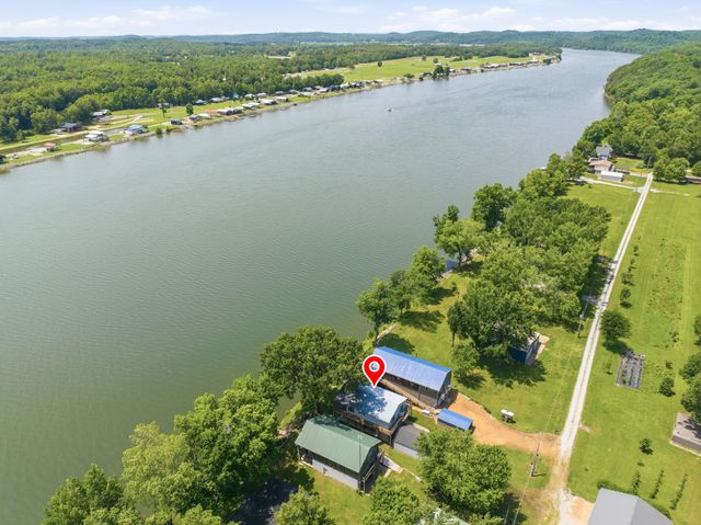 1728 Yarbro Landing Ln, Decaturville, TN 38329